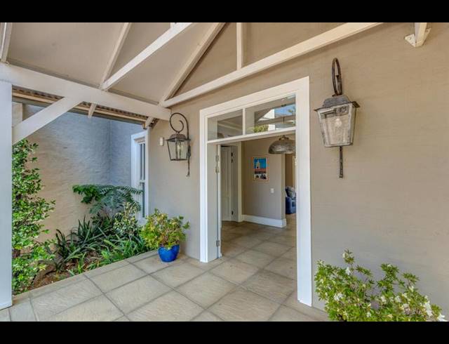 5 BEDROOM HOUSE FOR SALE IN FOURWAYS GARDENS